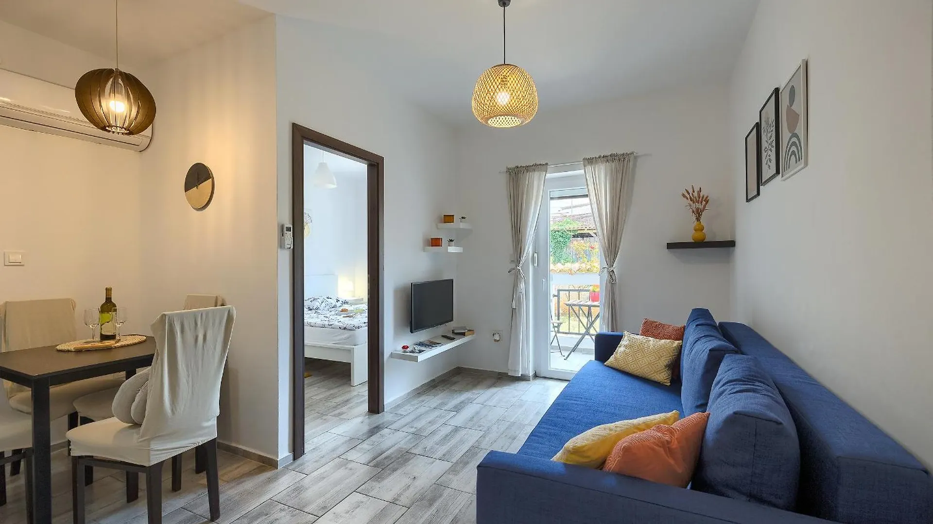 Apartment Easy Medulin 0*,  Croatia